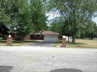 31 E Nelson Dr, Milford, IN 46542