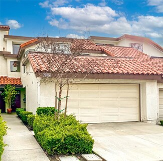828 Trinity Ln, Claremont, CA 91711