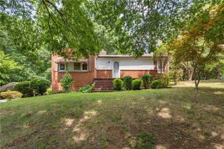 1180 E Harden St, Graham, NC 27253