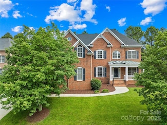 10024 Hazelview Dr, Charlotte, NC 28277