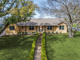 202 Summit Ridge Dr, Rockwall, TX 75087