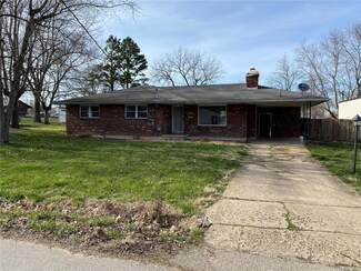 805 Monroe St, Cuba, MO 65453