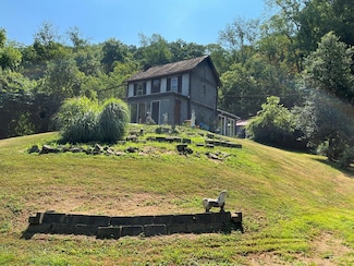 289 Shiloh Rd, Friendly, WV 26146