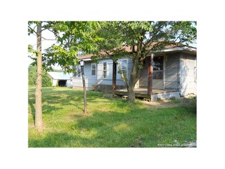 98 S Overhead Bridge Rd, Taswell, IN 47175