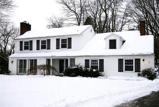 26 Rippingale Rd, Pittsford, NY 14534
