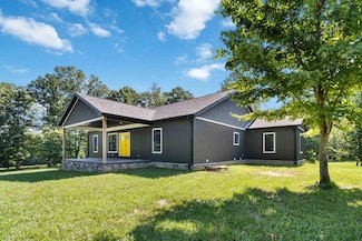 226 W Wilson Rd, Russell Springs, KY 42642