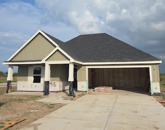 1915 Hamilton Ave, Nome, TX 77629