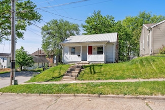 610 Orange St, Muscatine, IA 52761