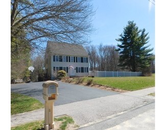 4 Blossom Ln, Berkley, MA 02779