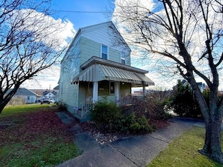 106 N 5th St, Youngwood, PA 15697
