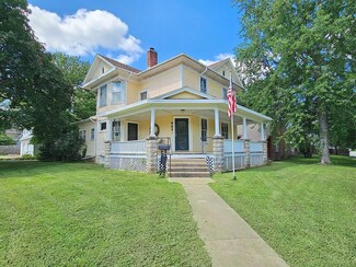 402 W 4th Ave, Garnett, KS 66032