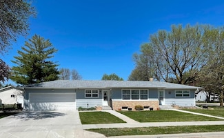 112 Walnut St, Dawson, MN 56232