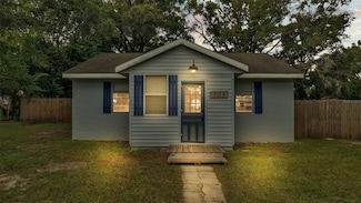 108 Palm Dr, Winter Haven, FL 33880