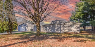 64590 Maple Ln, Burr Oak, MI 49030