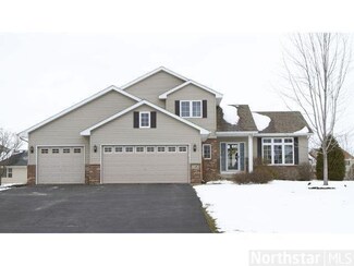 11961 N Meadow Curve, Lindstrom, MN 55045