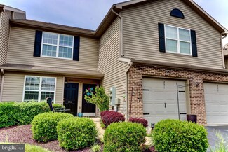 253 Thrush Dr, Hummelstown, PA 17036