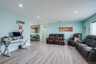 32036 Del Cielo Oeste Unit 4B, Bonsall, CA 92003