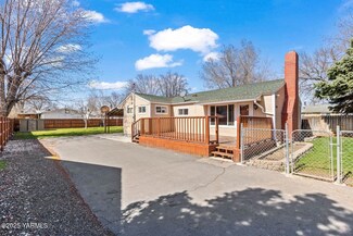 1304 S 9th Ave, Yakima, WA 98902