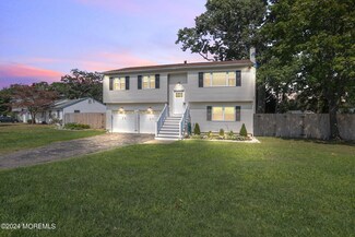 564 Baxter St, Brick, NJ 08723