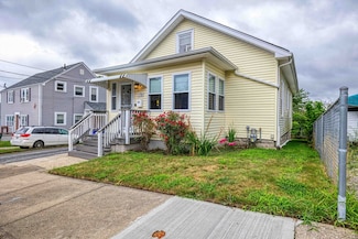 178 Mount Pleasant St, Fall River, MA 02720