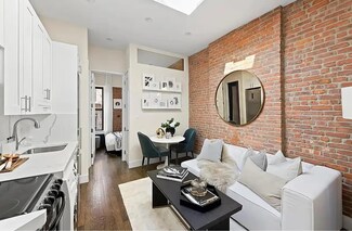 244 W 22nd St Unit 4, New York, NY 10011