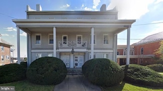106 W Main St Unit 14, New Holland, PA 17557