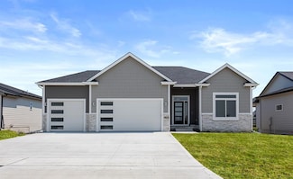 3413 NE 12th St, Ankeny, IA 50021