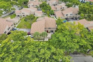 5613 NW 21st St Unit 8B, Lauderhill, FL 33313