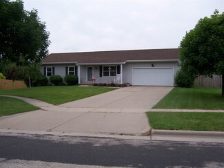 212 Neli Ct, Deerfield, WI 53531