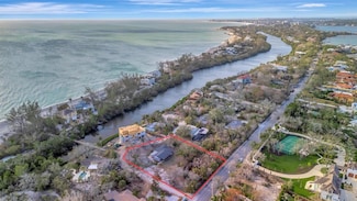 8555 Heron Lagoon Cir, Sarasota, FL 34242