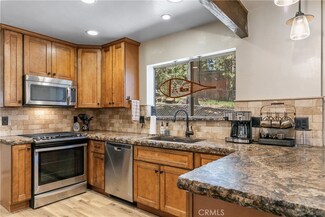 31150 All View Dr, Running Springs, CA 92382