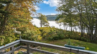 61 Bay Ledges Rd, Phippsburg, ME 04562