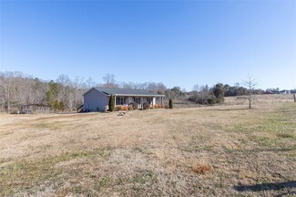 5841 S Carolina 187, Starr, SC 29684