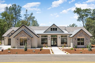 23330 Darkhorse Dr, Auburn, CA 95602