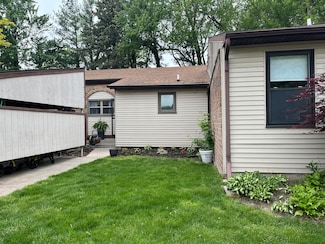2645 Chatham Woods Dr SE Unit 13, Grand Rapids, MI 49546