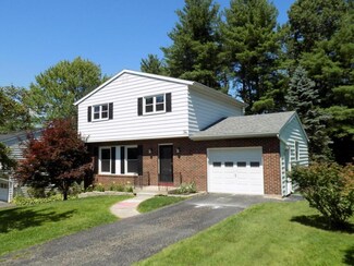 10 Highland Dr, Apalachin, NY 13732