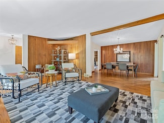 29 Robinhood Rd, Asheville, NC 28804