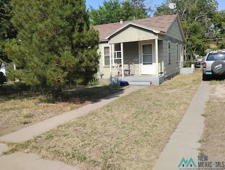 712 Pratt St, Carlsbad, NM 88220
