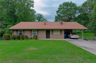 1410 26th St SW, Hickory, NC 28602
