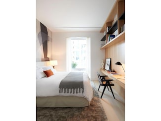 200 E 59th St Unit 15A, New York, NY 10022