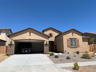 9079 Azalea Springs Rd, Oak Hills, CA 92344