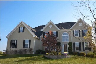 2469 Chablis Dr, Macungie, PA 18062