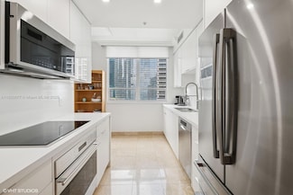 801 Brickell Key Blvd Unit 2202, Miami, FL 33131