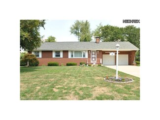 18 Sprankle St NE, Navarre, OH 44662