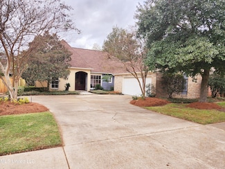 205 Lafayette Ln, Flowood, MS 39232