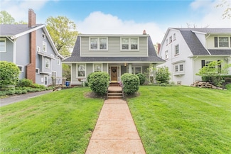1465 W Clifton Blvd, Lakewood, OH 44107