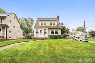 124 Mckinnon St, Piscataway, NJ 08854