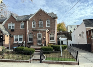 5337 62nd St, Maspeth, NY 11378