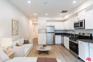 1227 N Berendo St Unit 203, Los Angeles, CA 90029