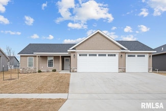 4628 W 11th St, Davenport, IA 52804